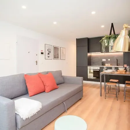 Apartment Liiiving In - Downtown Essence A