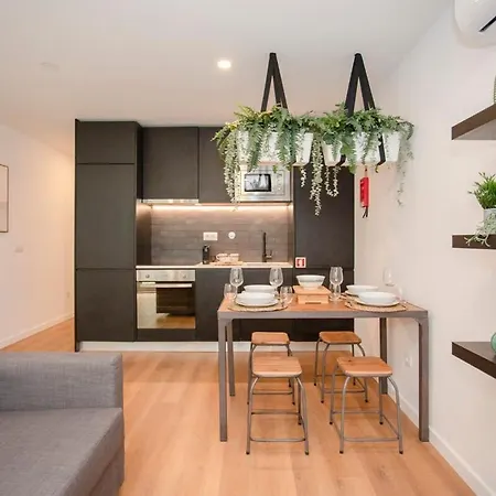 Apartment Liiiving In - Downtown Essence A