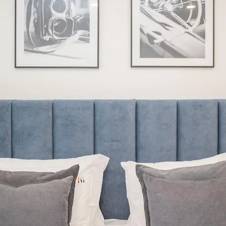 Apartment Liiiving In - Downtown Essence A *
